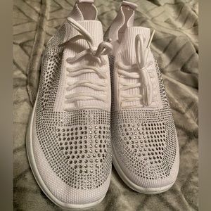 NWOT Atalina studded white sneakers size 8